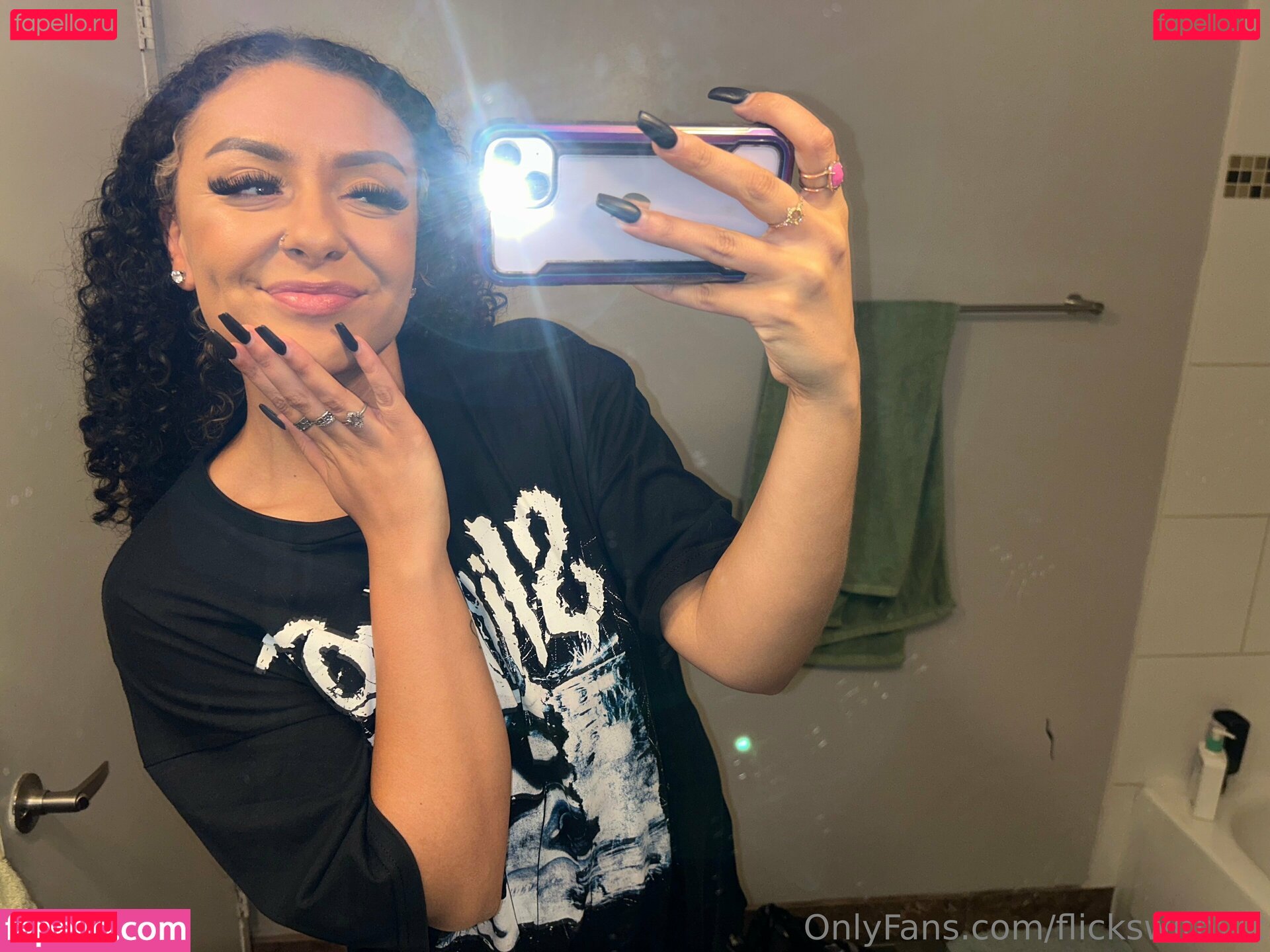 flickswithvic / flickswithviic Onlyfans Photo Gallery 