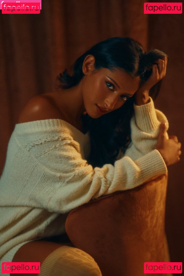 Devi Chai / devi_chai / itsdevi Onlyfans Photo Gallery 