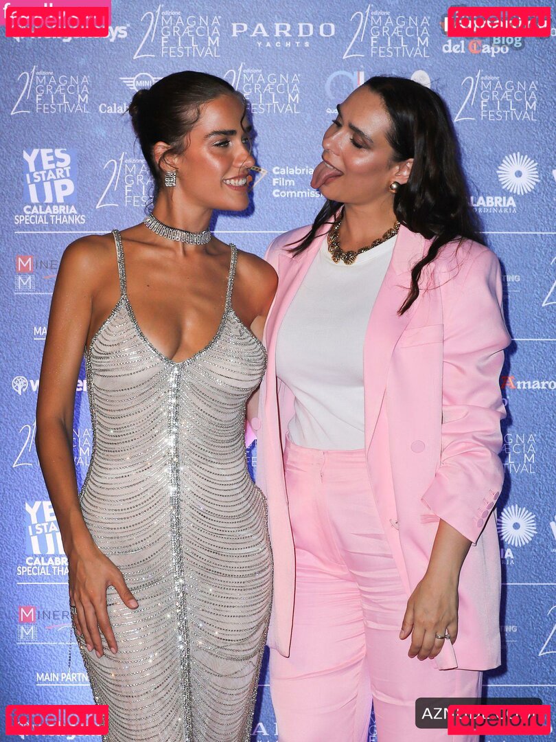 Clara Soccini / soccins Onlyfans Photo Gallery 