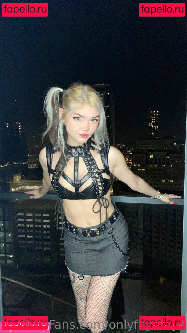 onlyfayefaye Onlyfans Photo Gallery 