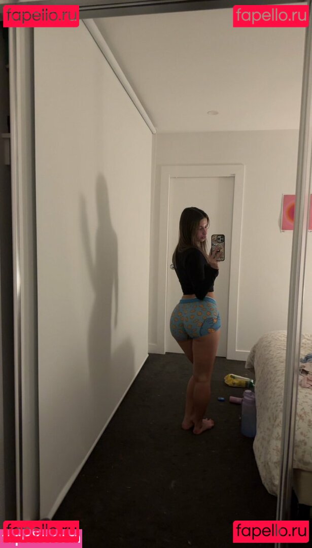 Chloe tobin / Chlotobin Onlyfans Photo Gallery 