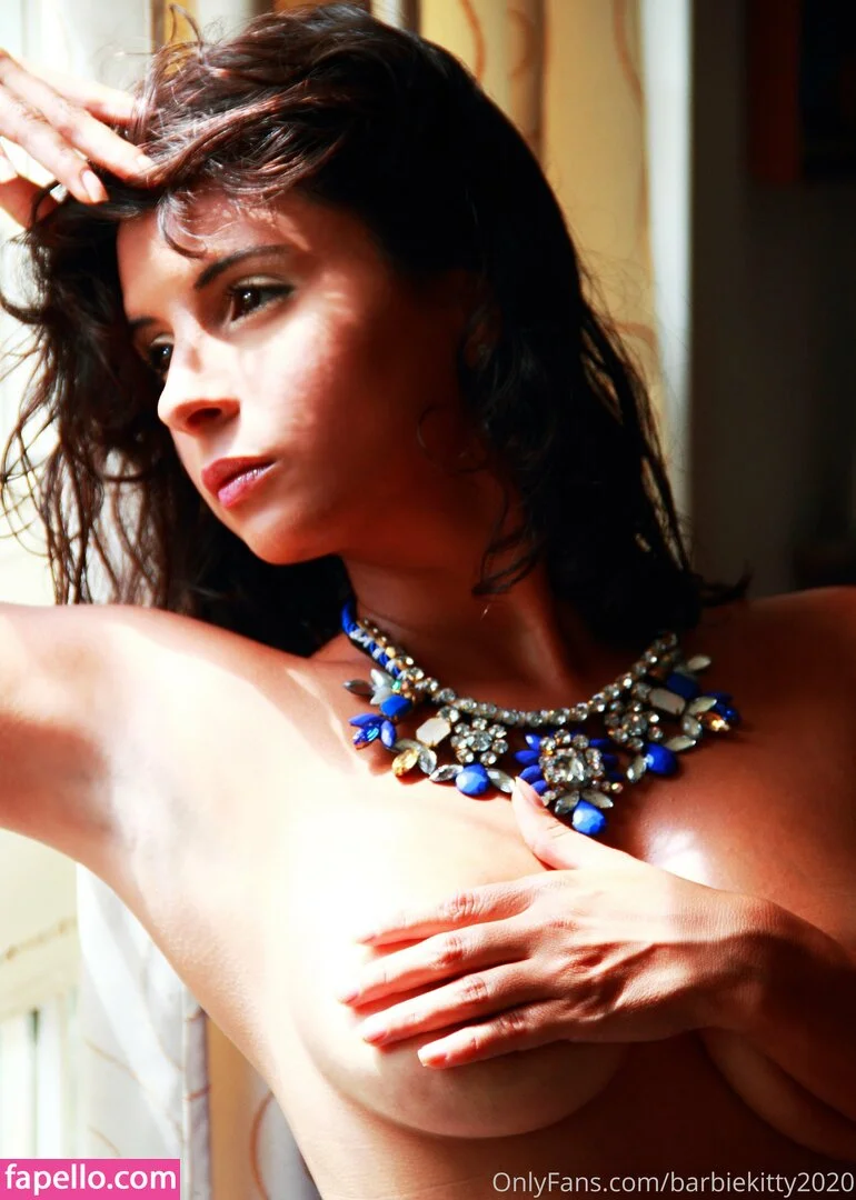 Barbara Savelli Onlyfans Photo Gallery 