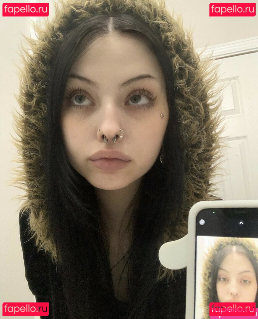 64il0ut / b4i1e3 / b4il3e Onlyfans Photo Gallery 