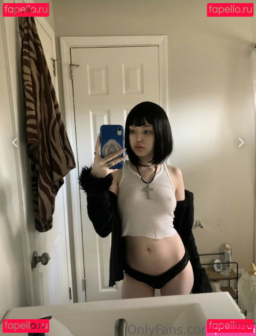 64il0ut / b4i1e3 / b4il3e Onlyfans Photo Gallery 