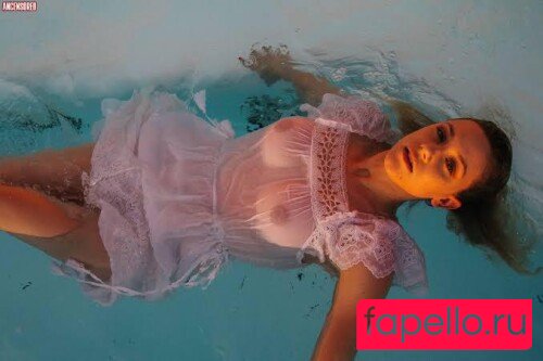 Lili Reinhart Onlyfans Photo Gallery 