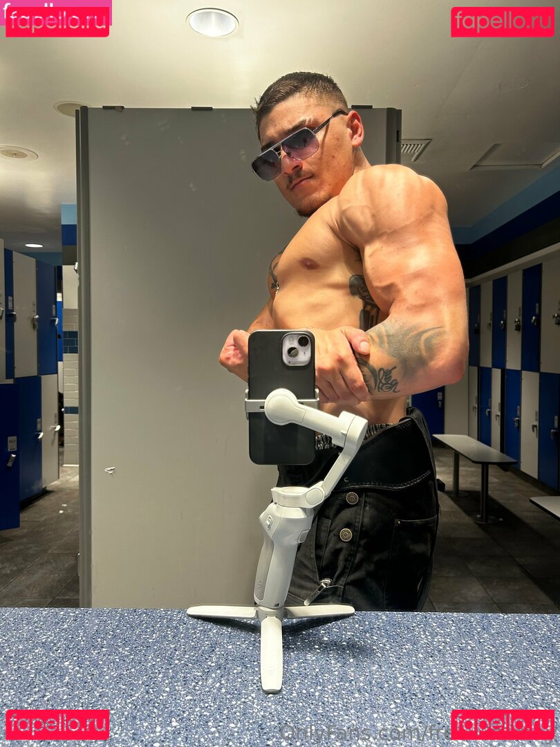 freevictorray / victorray Onlyfans Photo Gallery 