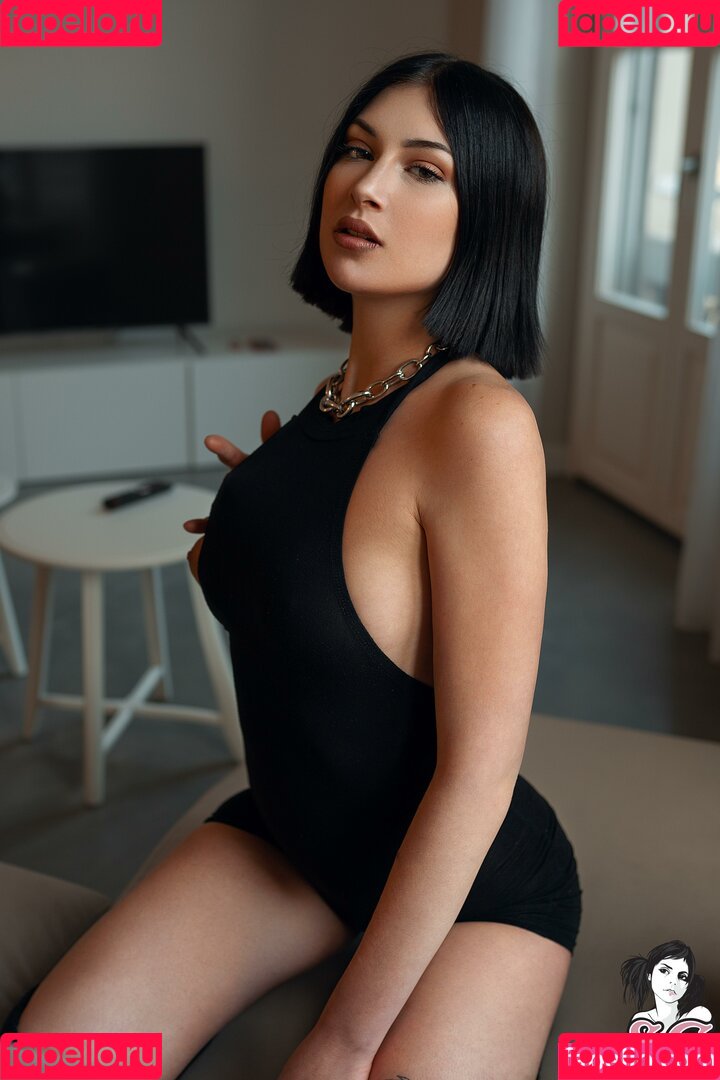 LVMAMY Onlyfans Photo Gallery 