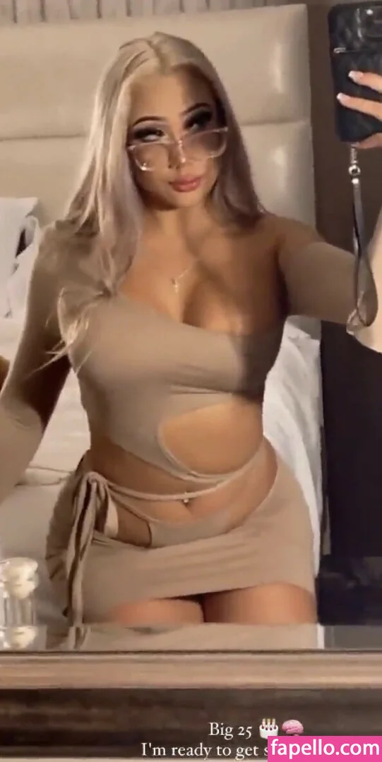 Beamer Babe Onlyfans Photo Gallery 