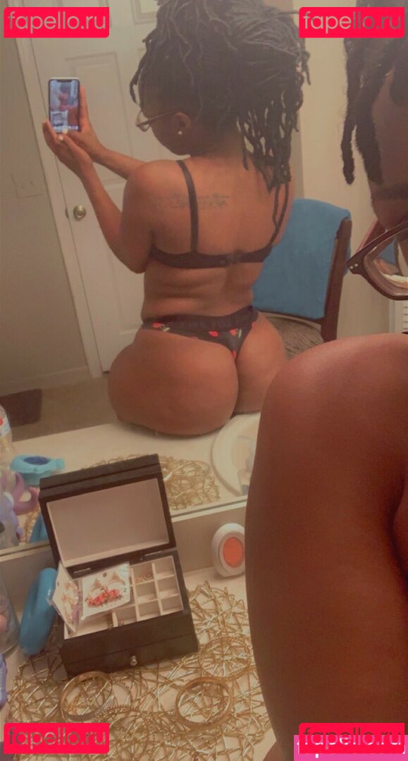 Tayna H / bellefamncreole_ / famncreole Onlyfans Photo Gallery 
