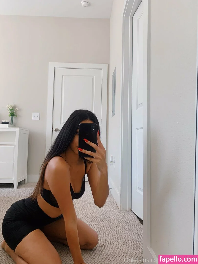 miafreefree Onlyfans Photo Gallery 