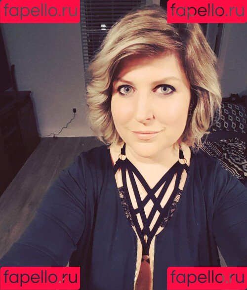 bee88i Onlyfans Photo Gallery 