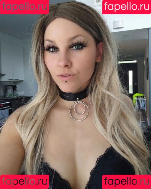 VMissyB Onlyfans Photo Gallery 