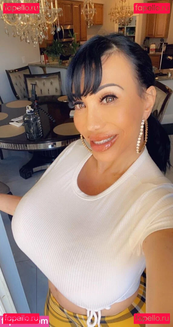 avadevine Onlyfans Photo Gallery 