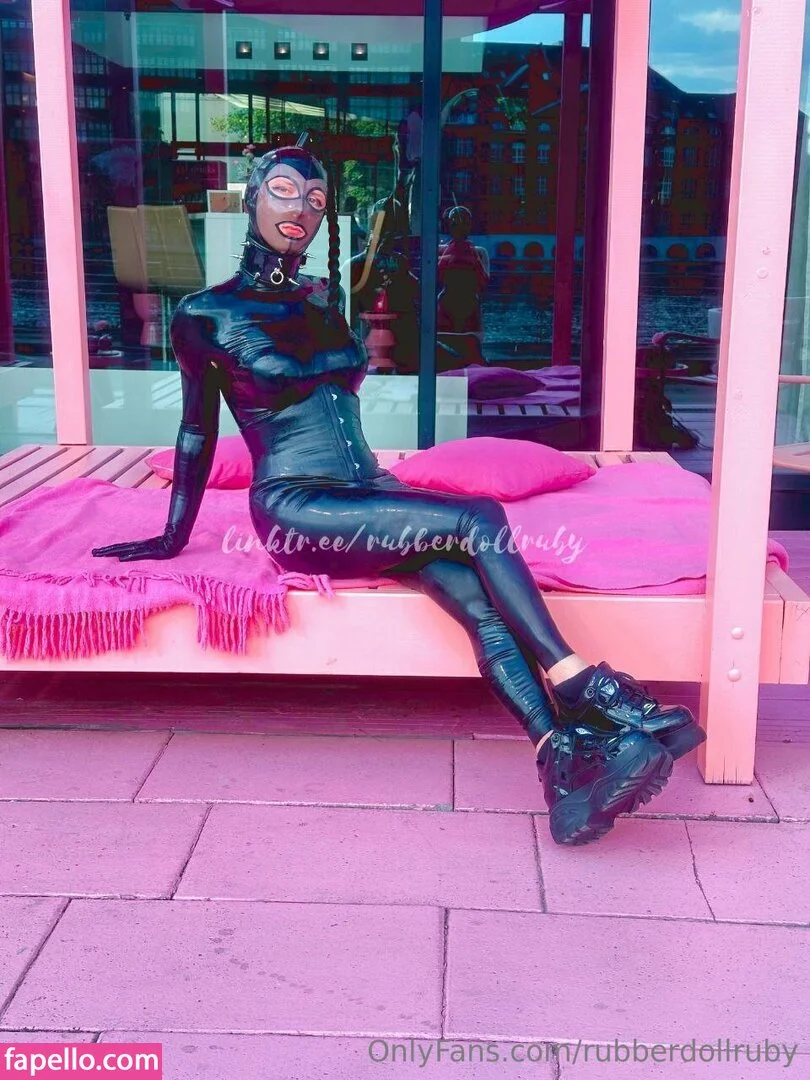 rubberdollruby Onlyfans Photo Gallery 