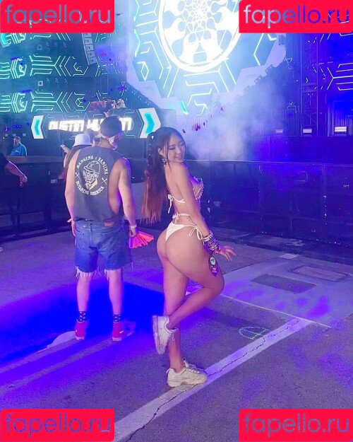 nekogir1 Onlyfans Photo Gallery 