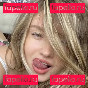 afina_ Onlyfans Photo Gallery 