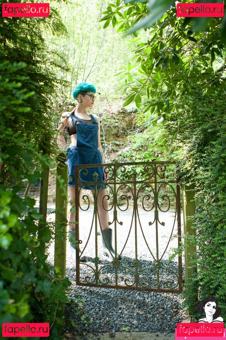 Ninety Onlyfans Photo Gallery 