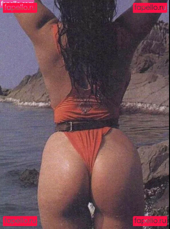 Angela Cavagna Onlyfans Photo Gallery 