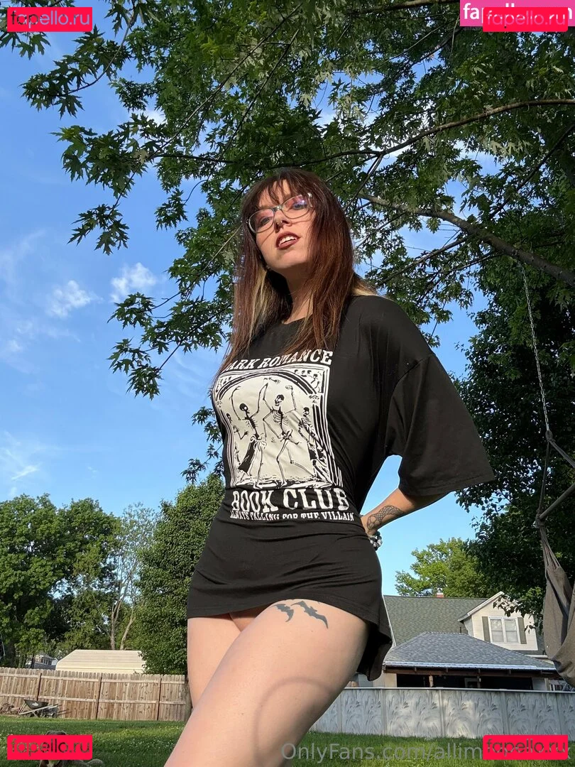 allimoonaxxx Onlyfans Photo Gallery 