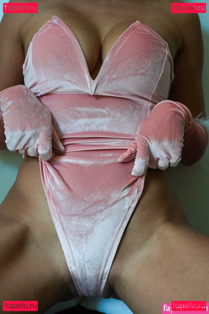 AudriAsana Onlyfans Photo Gallery 