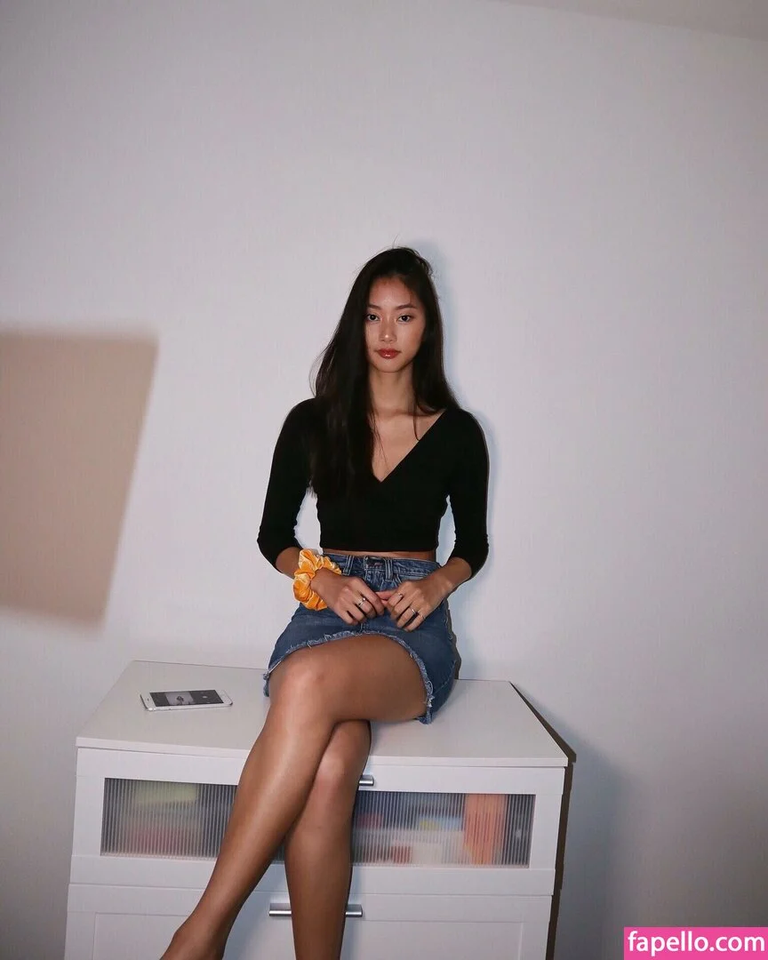 thuvnn Onlyfans Photo Gallery 