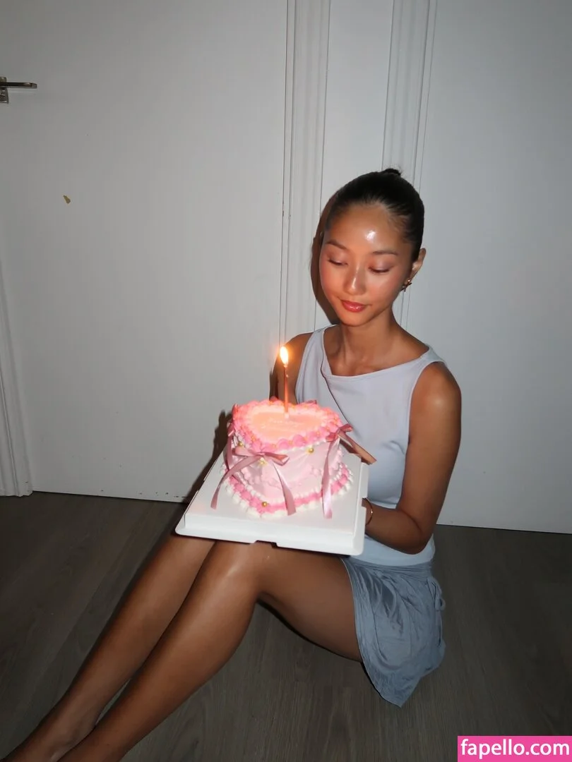 thuvnn Onlyfans Photo Gallery 