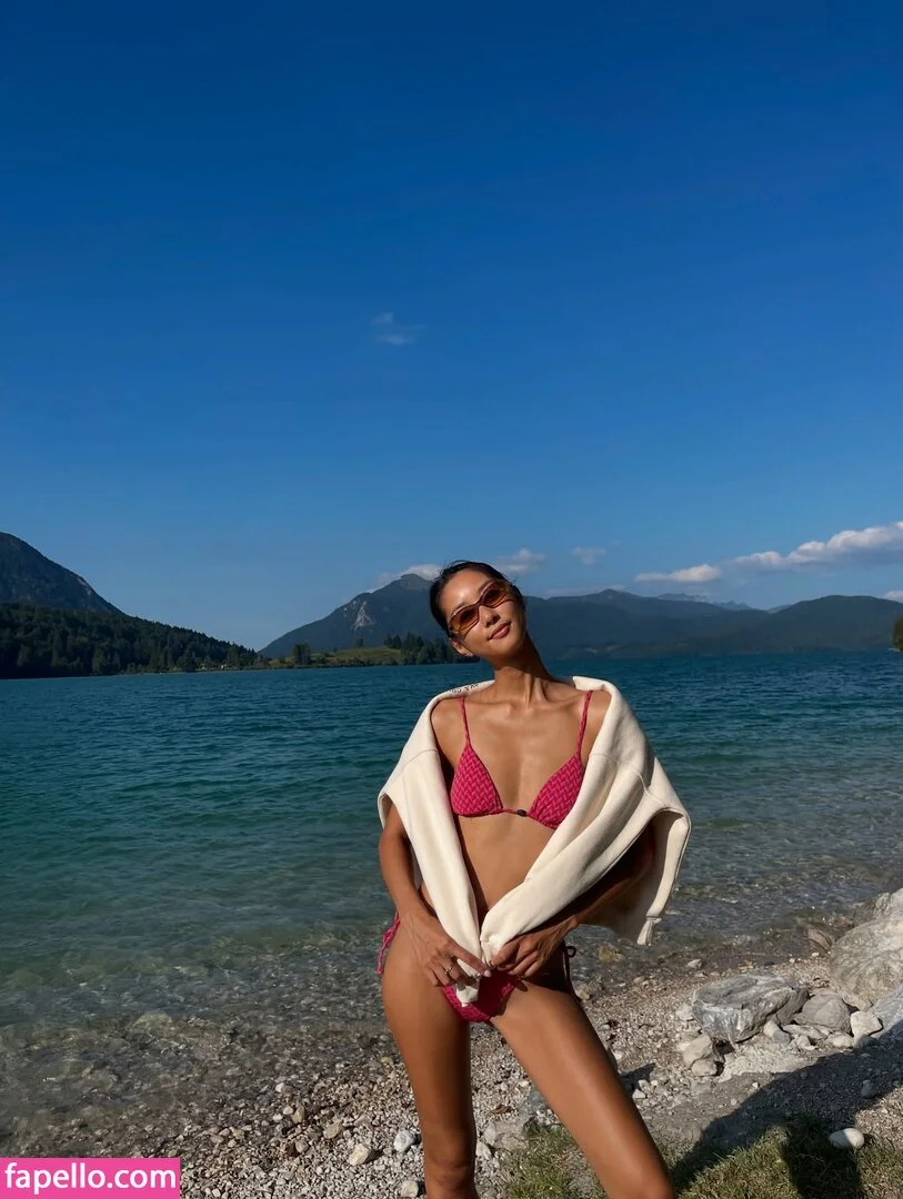 thuvnn Onlyfans Photo Gallery 