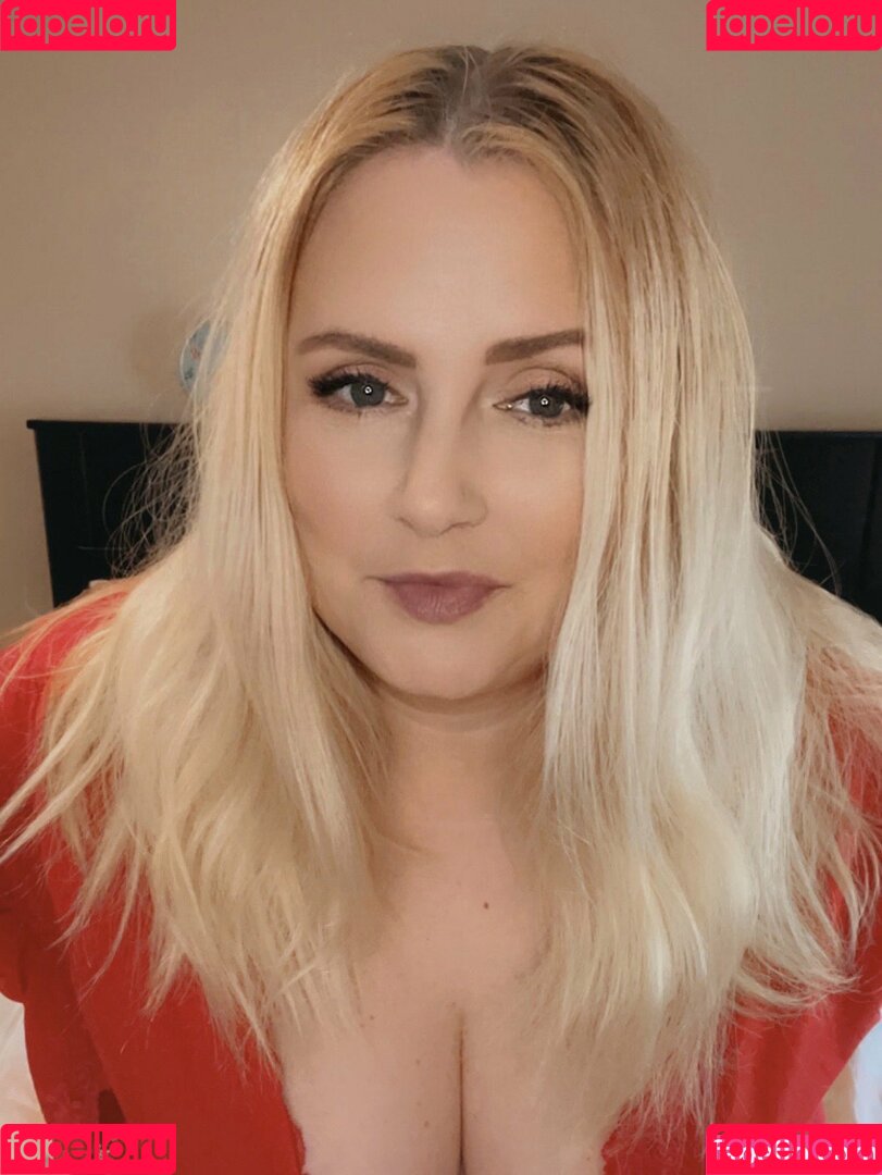 Princesspea0318 Onlyfans Photo Gallery 