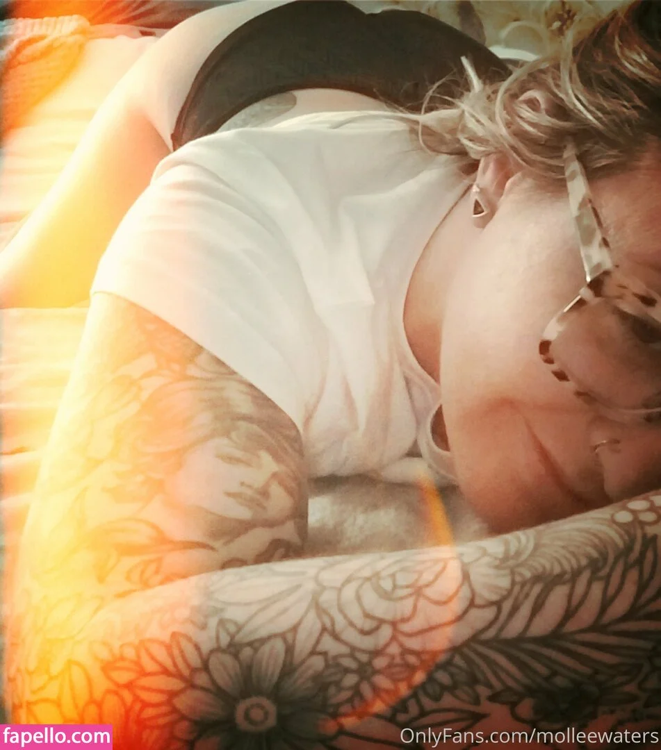 molleewaters Onlyfans Photo Gallery 