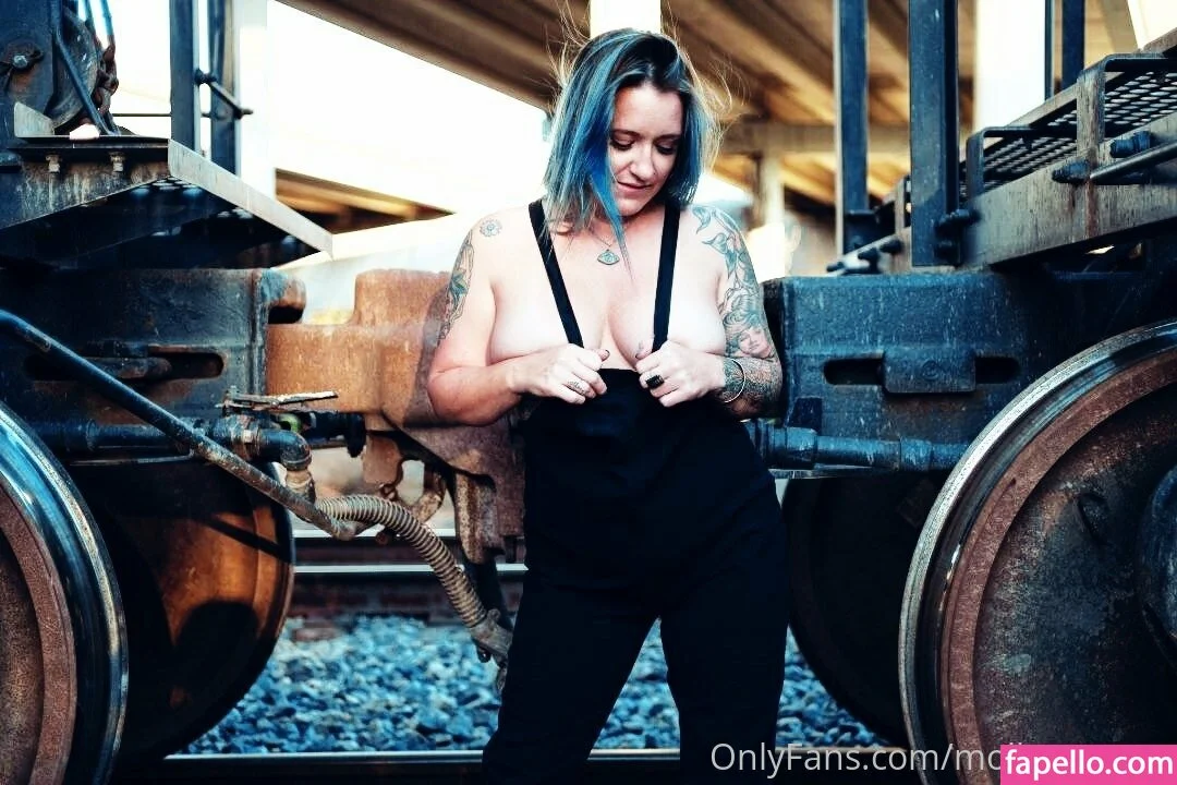 molleewaters Onlyfans Photo Gallery 