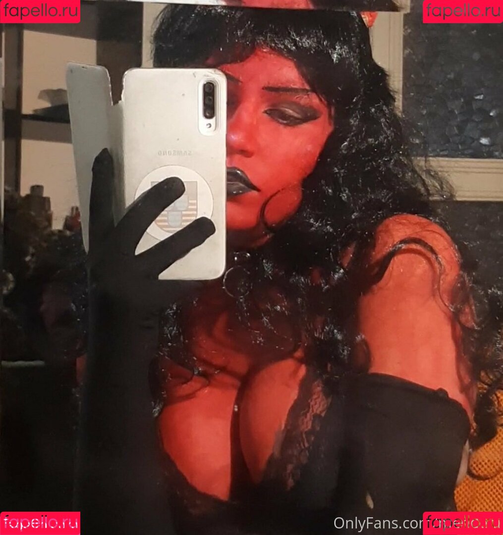 Mendeni Onlyfans Photo Gallery 