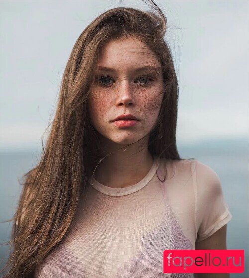 Lily-Ana Alexander Onlyfans Photo Gallery 