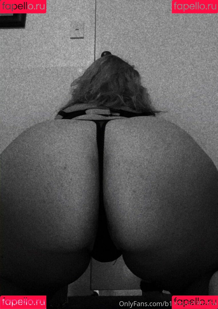 b1gboob13b1tch Onlyfans Photo Gallery 