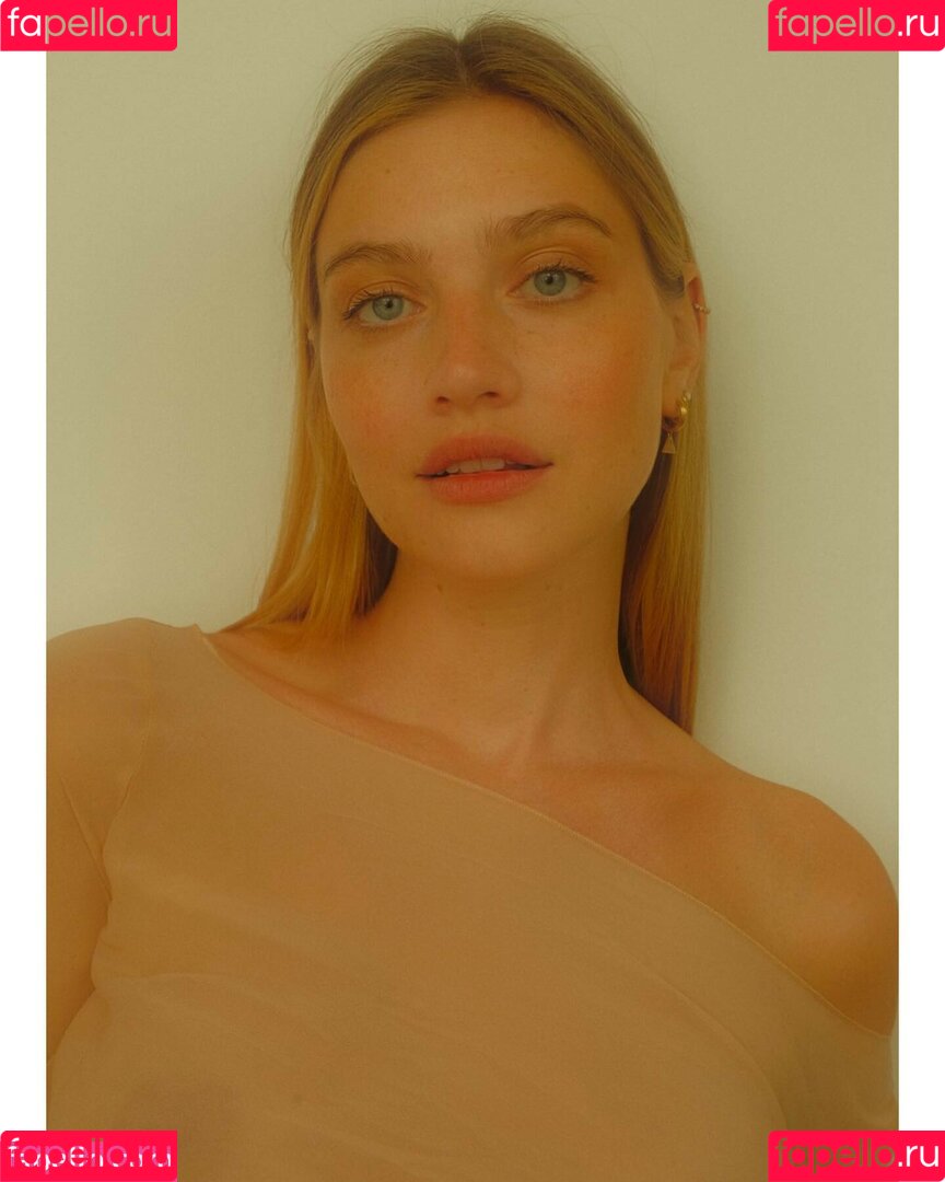 Marine Dauchez Onlyfans Photo Gallery 