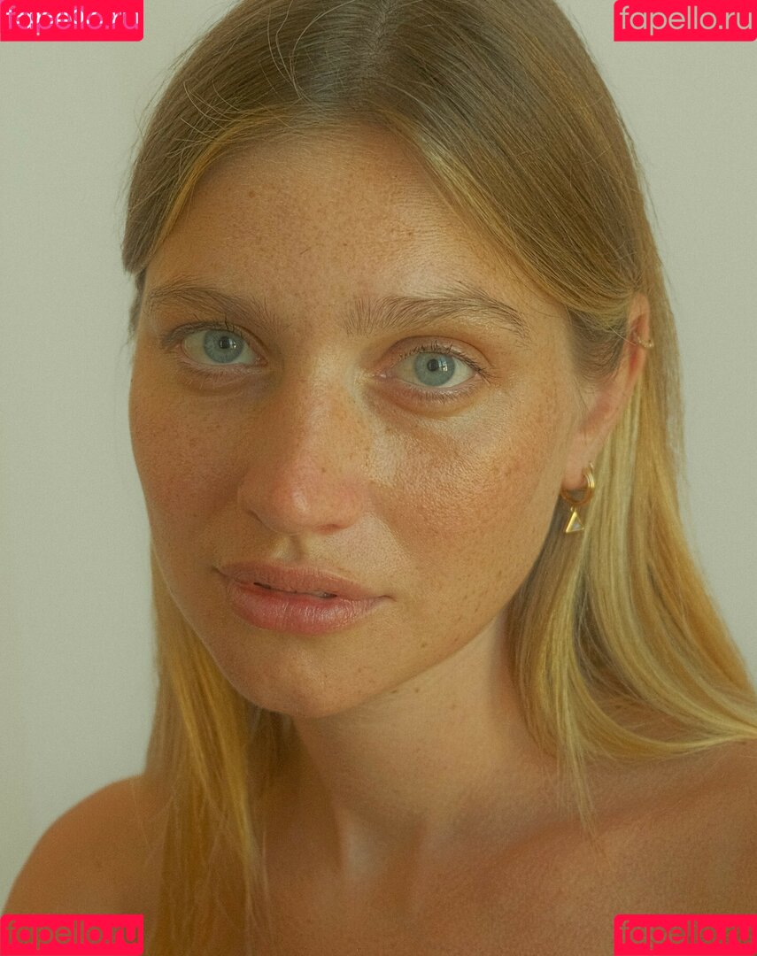 Marine Dauchez Onlyfans Photo Gallery 