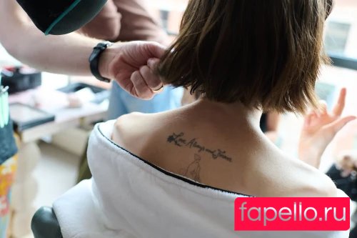 Lily Collins Onlyfans Photo Gallery 