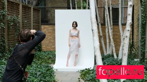 Lily Collins Onlyfans Photo Gallery 