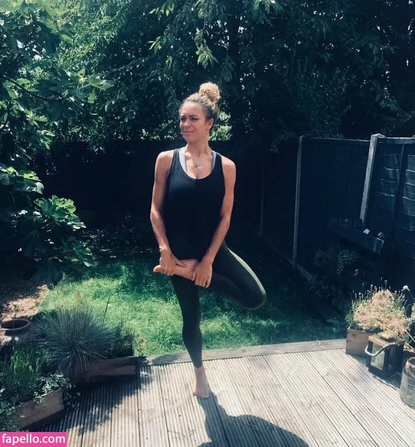 Echolikesyoga Onlyfans Photo Gallery 