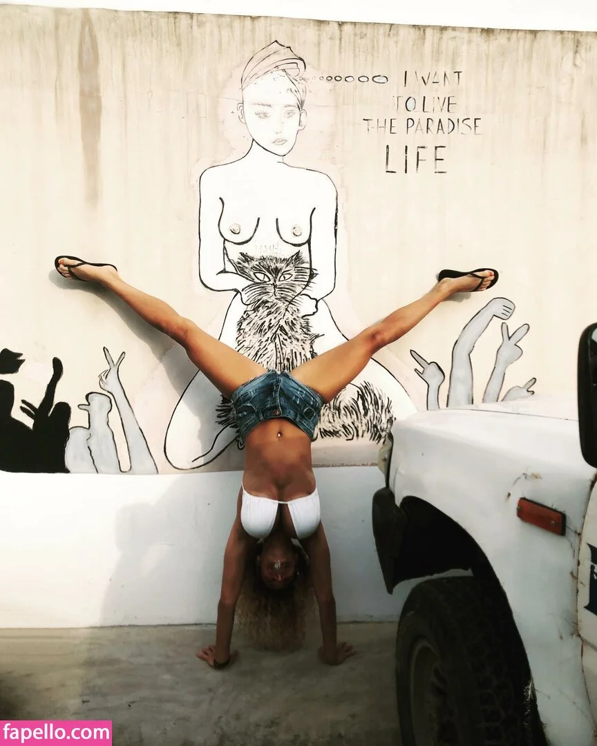 Echolikesyoga Onlyfans Photo Gallery 