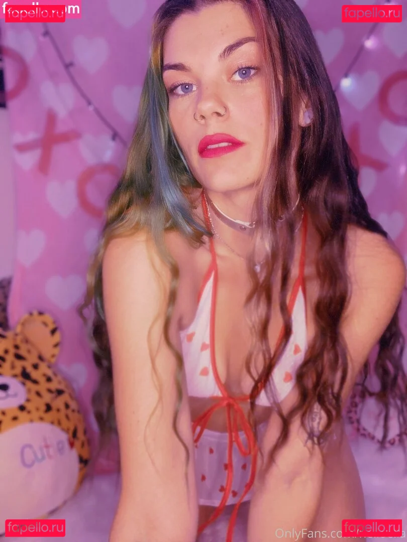 helloella Onlyfans Photo Gallery 