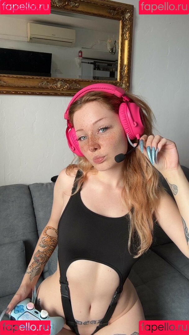 Ari Onlyfans Photo Gallery 