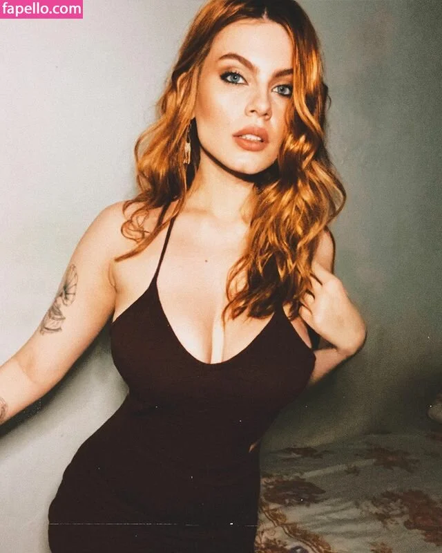 Foxy Bellyne Onlyfans Photo Gallery 