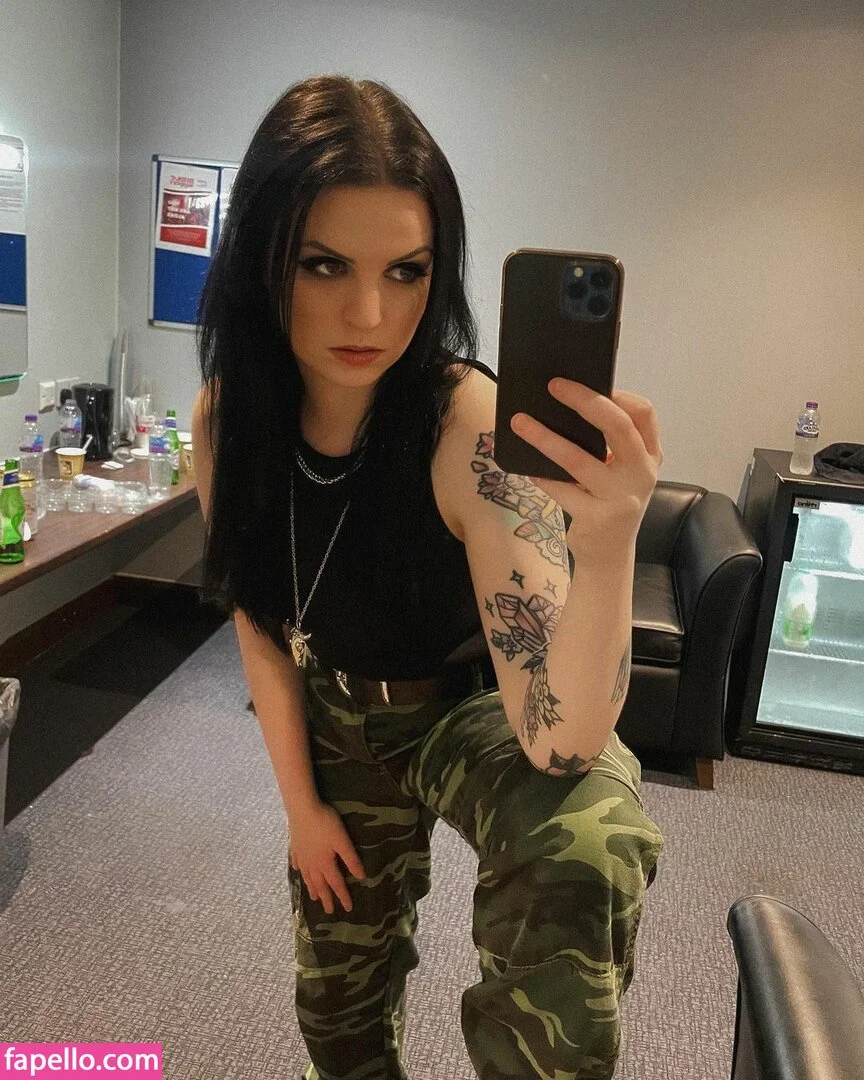 Emma Blackery Onlyfans Photo Gallery 