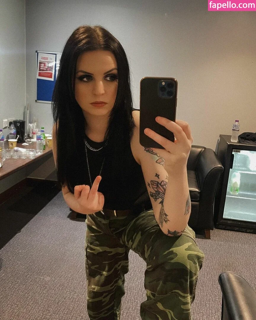 Emma Blackery Onlyfans Photo Gallery 