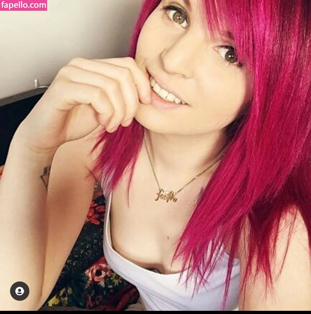 Emma Blackery Onlyfans Photo Gallery 