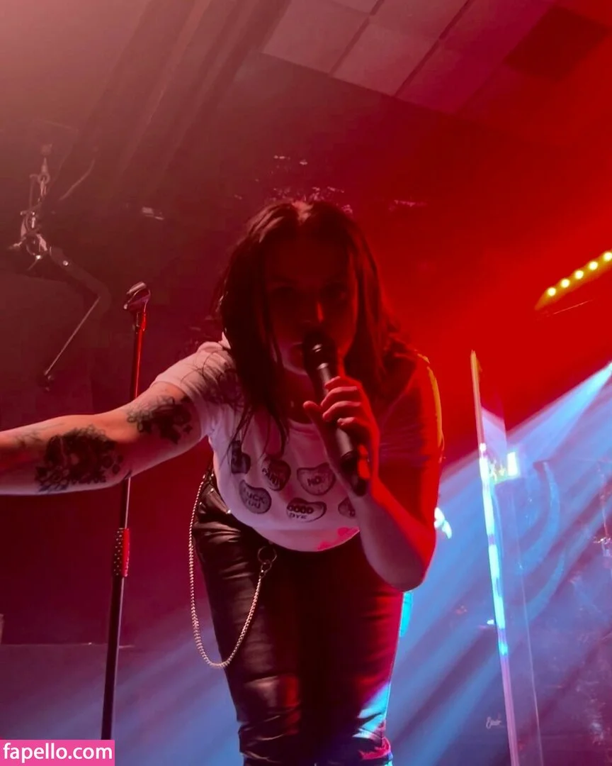 Emma Blackery Onlyfans Photo Gallery 