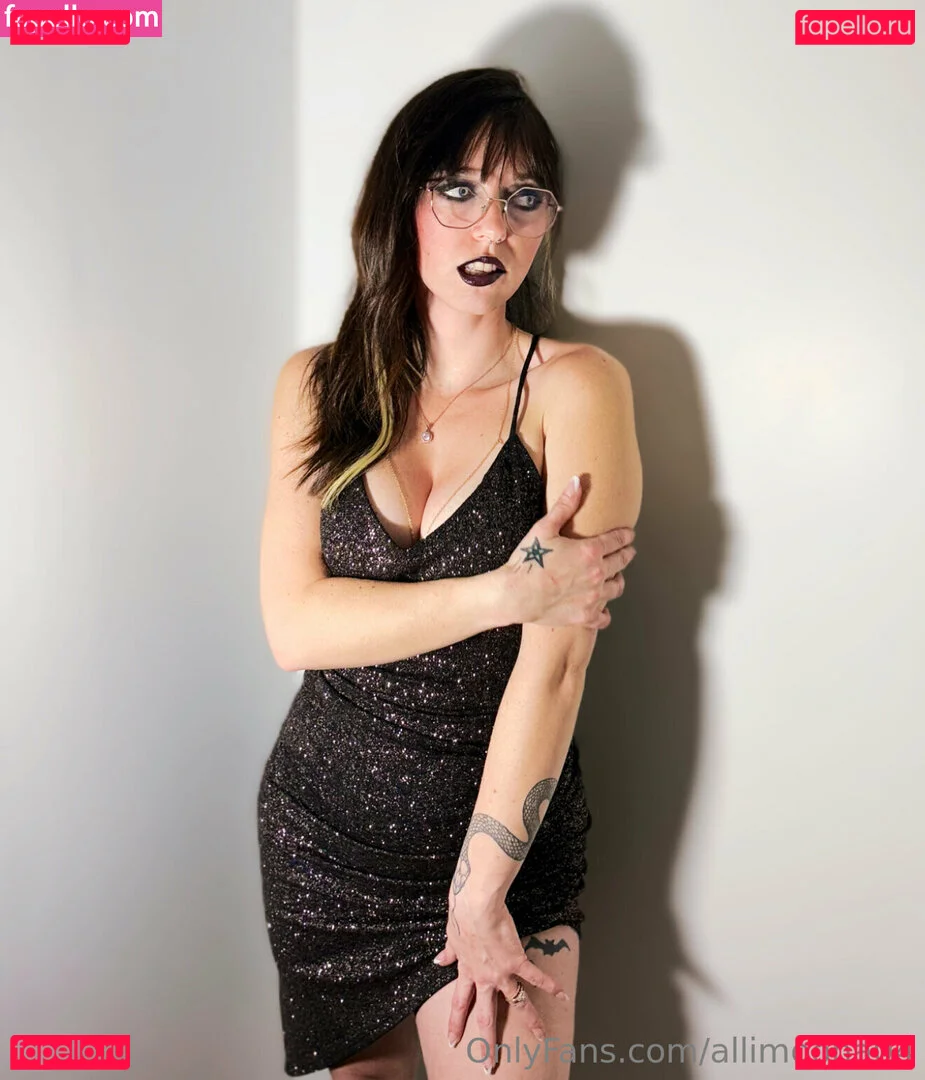 allimoona04 Onlyfans Photo Gallery 