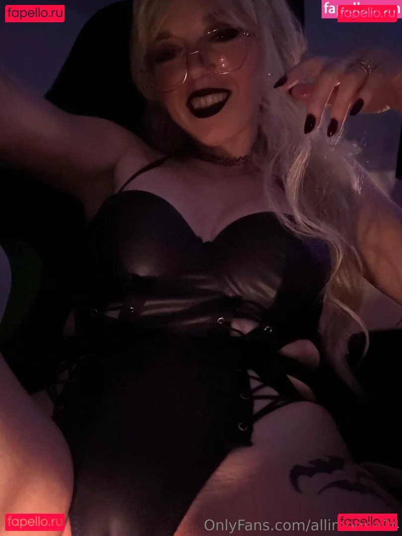 allimoona04 Onlyfans Photo Gallery 