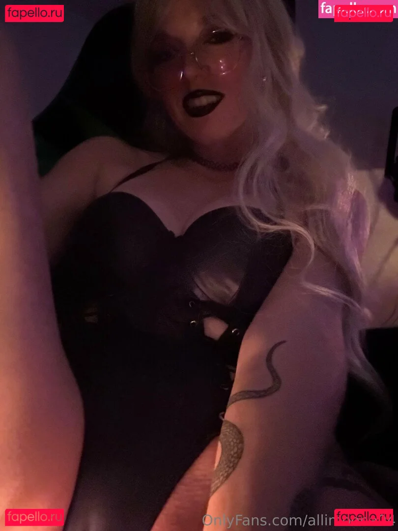 allimoona04 Onlyfans Photo Gallery 