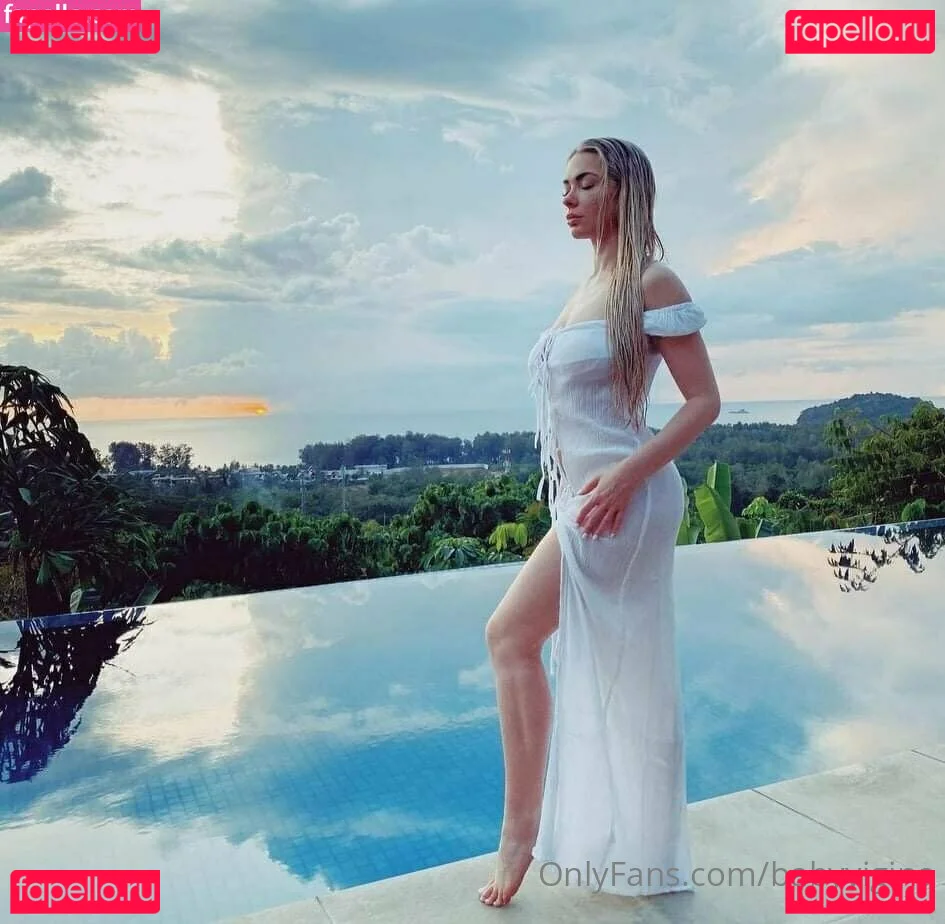 yogatrainer Onlyfans Photo Gallery 